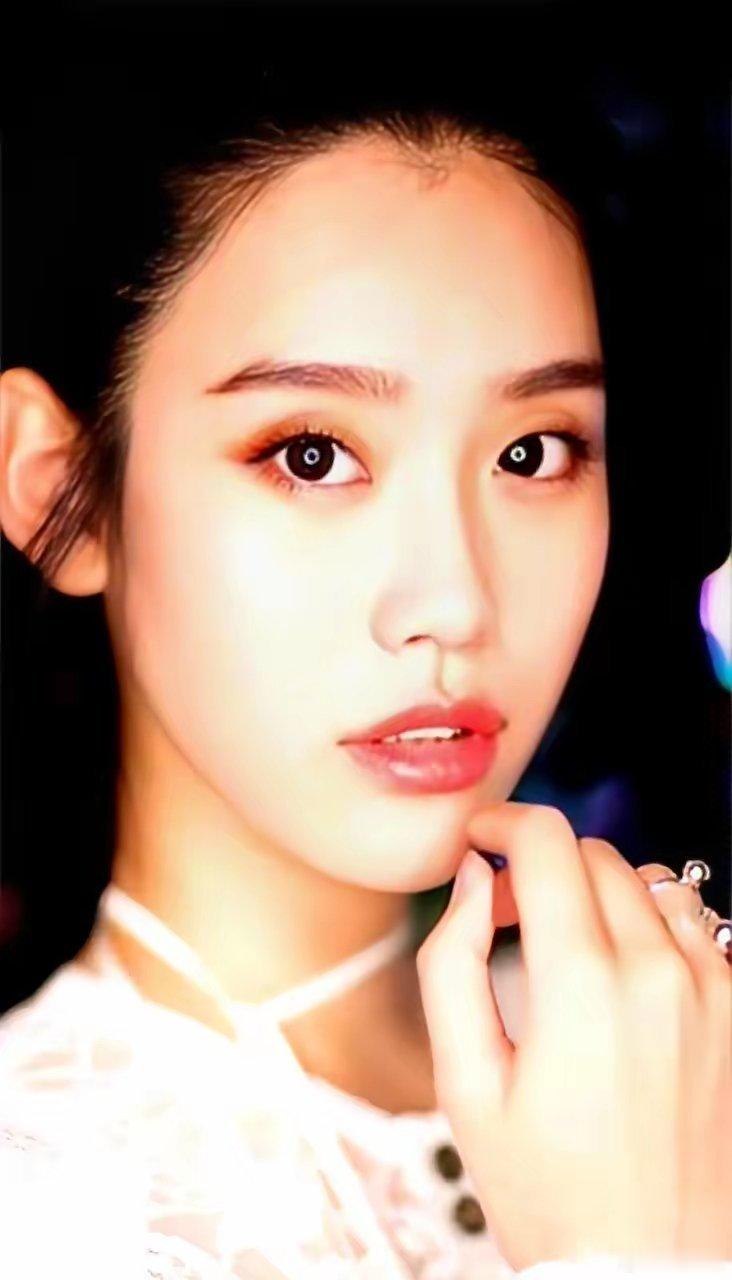 何猷君说​大家只知道我老婆奚梦瑶漂亮，​却不知道在现实中她是这样的人。​你见过凌