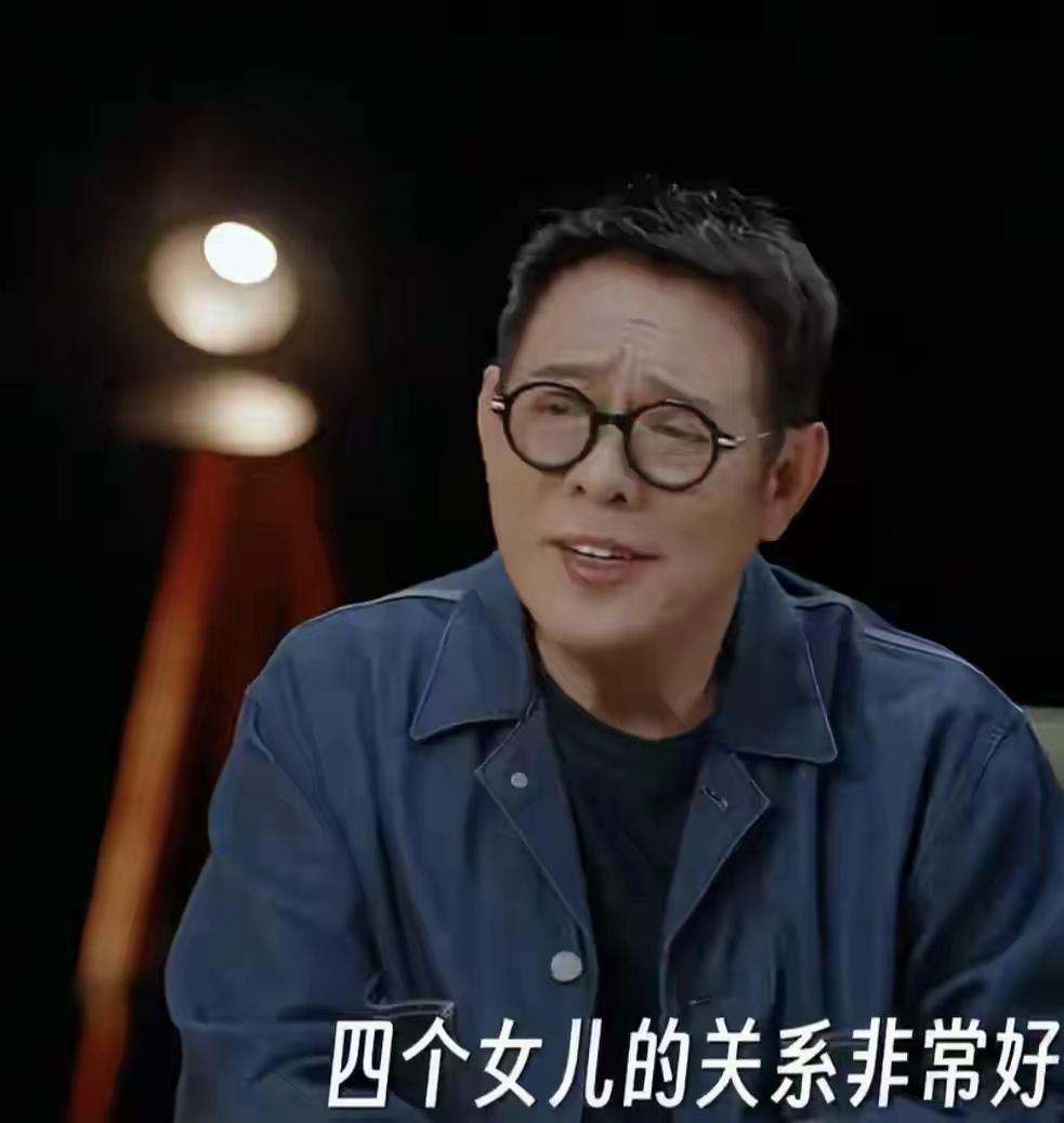 黄秋燕当初跟李连杰离婚的时候，有点不太负责任，拿走了所有的房子，车子，金钱，可是