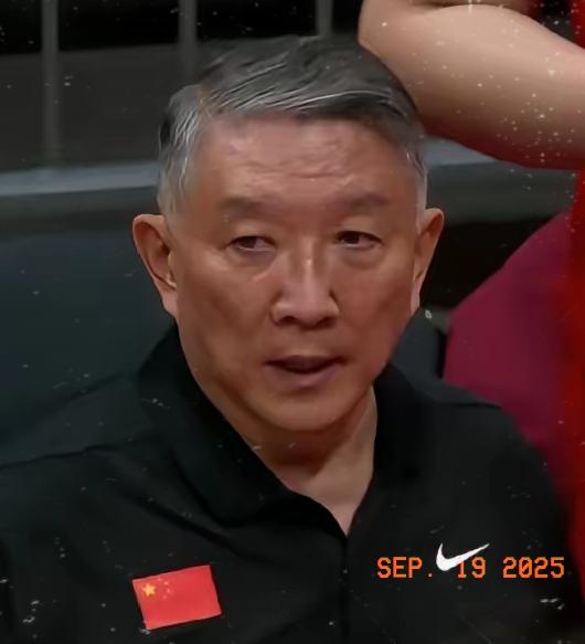 这下出名了，不仅篮球圈，大家都看到了。万万没有想到，中国女篮打一个俱乐部球队