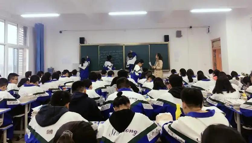 高中阶段，不值得难过的几件小事！1、考试考不好很正常！我见过最离谱的一个，高