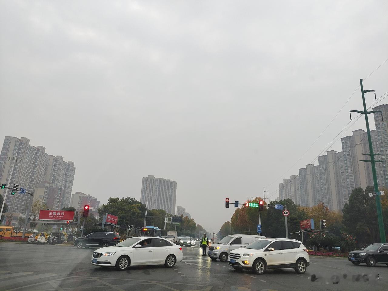 荆州是湖北省一个被低估的城市，虽然荆州的发展经历过一些挫折，但是最近5年荆州已经