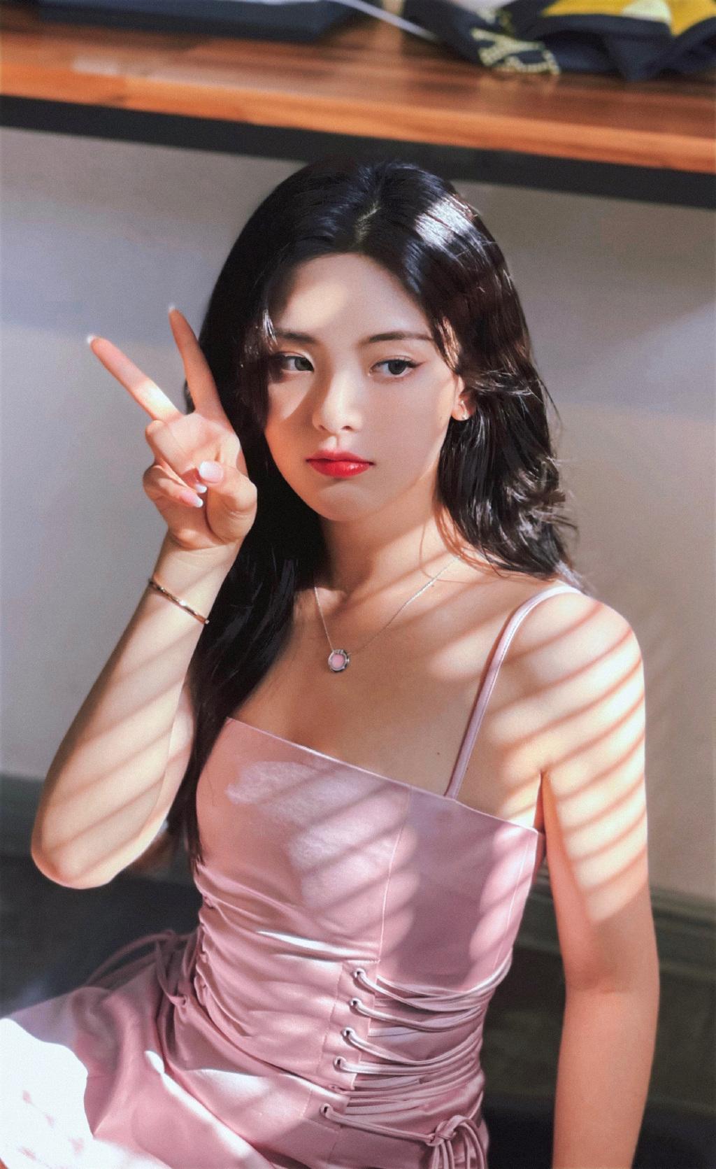 人间芭比杨超越