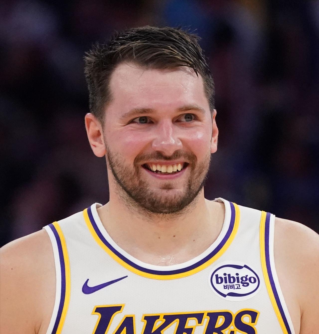 湖人VS掘金，球员持球占比：1、东契奇——33.3%2、海斯——19.4%