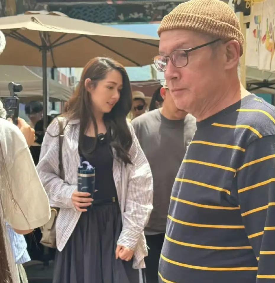 郭碧婷嫁入向家之后，依旧要出来工作挣钱养家，她之前说她还有房贷要还，当时很多网友