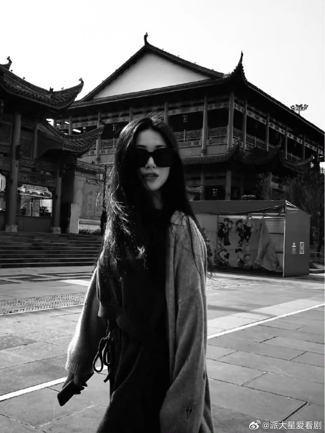 朱珠我的身上自带栗娜感朱珠美的就很高级完全被她的气质给俘获了此女完全是妈妈级