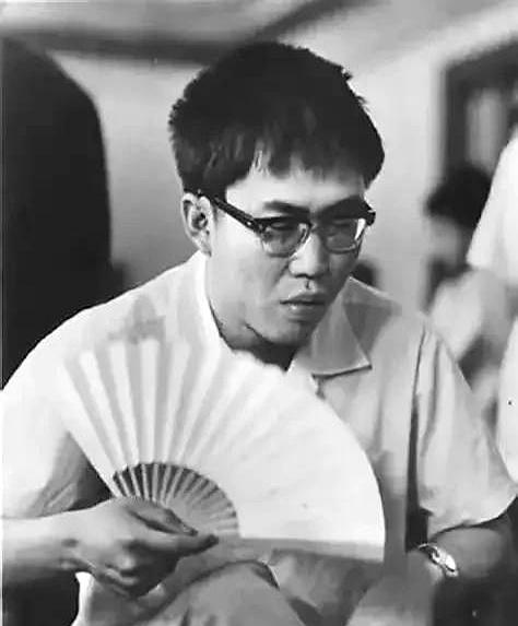 只差一局，40万美金飞了1989年，聂卫平2比1领先韩国曹薰铉，后两局改