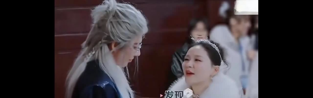 金靖说自己非常心疼刘宇宁，她说自己在录制了《开始推理吧》认识了刘宇宁后，就非常喜