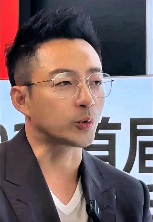 汪小菲花几个亿买装修豪宅住了十几天就被前妻赶出去还得继续给钱养她和新男人这事闹