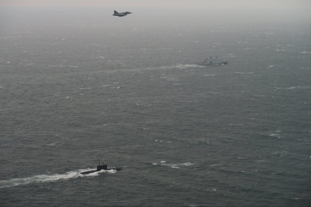 追踪俄国潜艇
