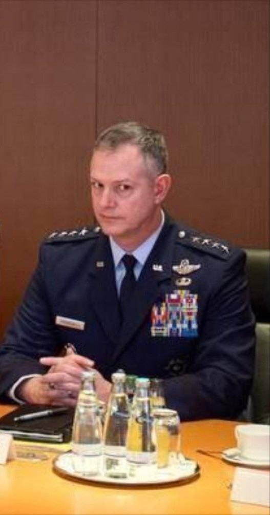 【美国代表团中意外的成员】12月14日，泽连斯基与美国总统特别代表维特科夫与库什