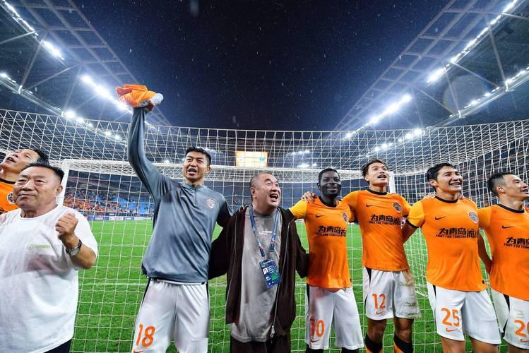 400万，乔总难得大方一回！客场战胜国安，让海牛上下信心爆棚。海牛不仅掌握了保