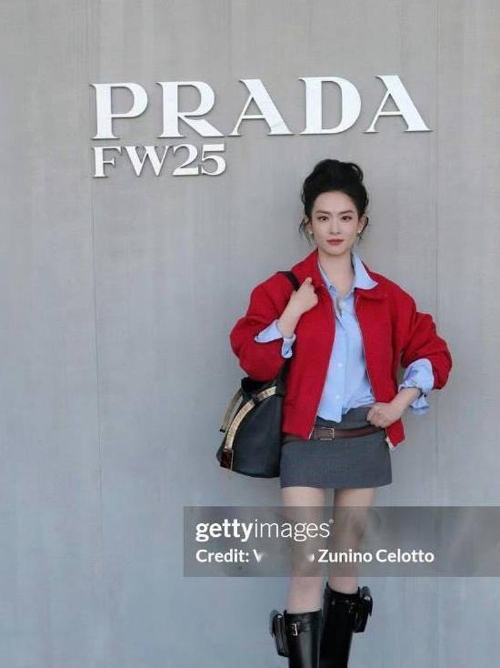 秀场分享：Prada2025秋冬女装时装秀Prada2025秋冬女装系列，设