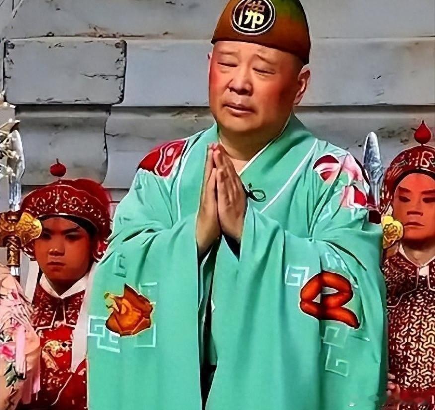 郭德纲被立案才过8天，圈内地位和人走茶凉都在他身上看得很清楚
