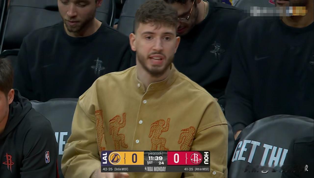 火箭当家球星杜兰特真是太想念申京了！在今天火箭主场以92：100输给湖人的比赛中