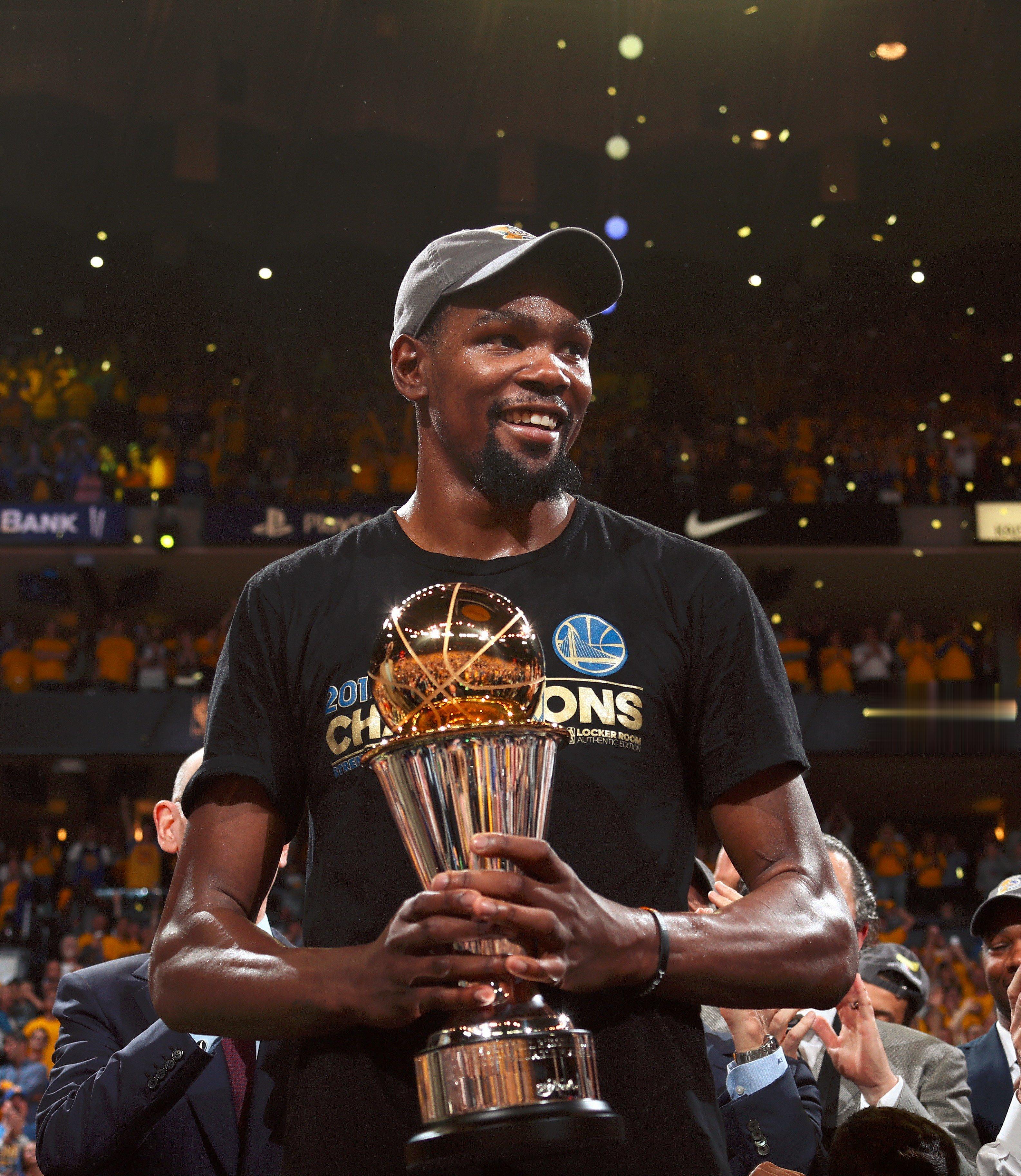 NBA总决赛生涯真实命中率最高排名（至少100次出手）：1、凯文·杜兰特-6