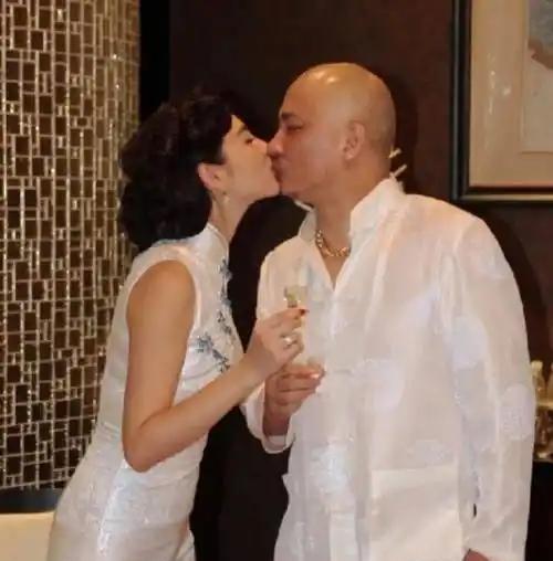 2011年，王全安全然不顾女友余男怀孕，私下约张雨绮吃饭，两人喝的有点多，为了张