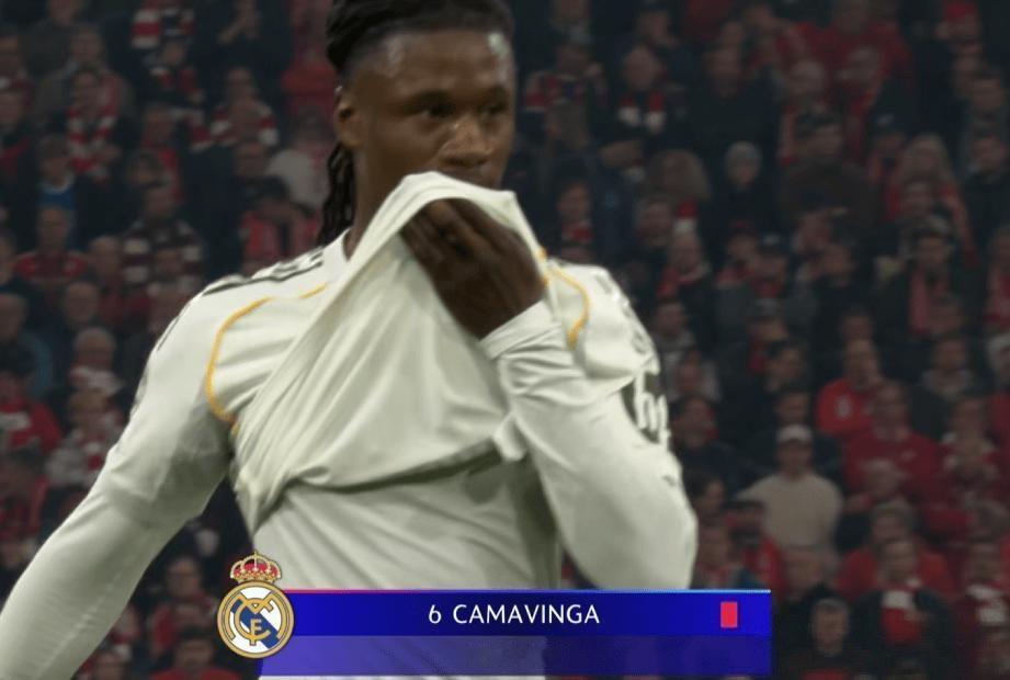 【欧冠淘汰赛，黑人球员卡马文加两黄变一红下场，皇马最后时刻被拜仁打爆】卡马文加的