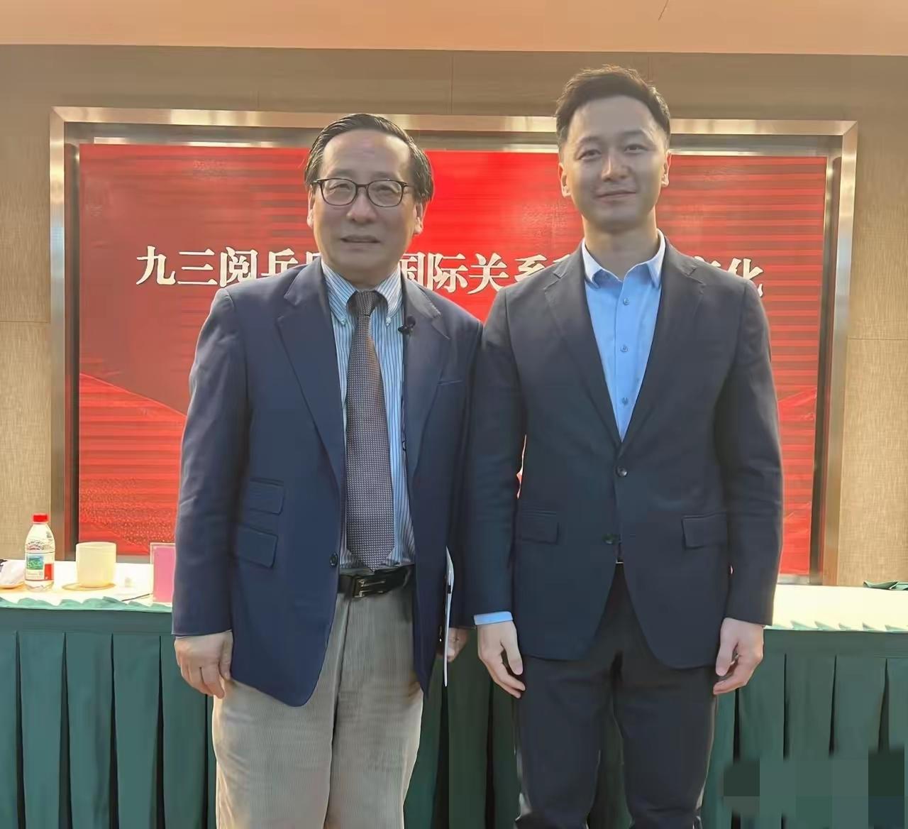 今天刷到一段逆天言论，直接把我看愣了。高志凯拿甲午海战当警钟，痛斥间谍渗透。这本