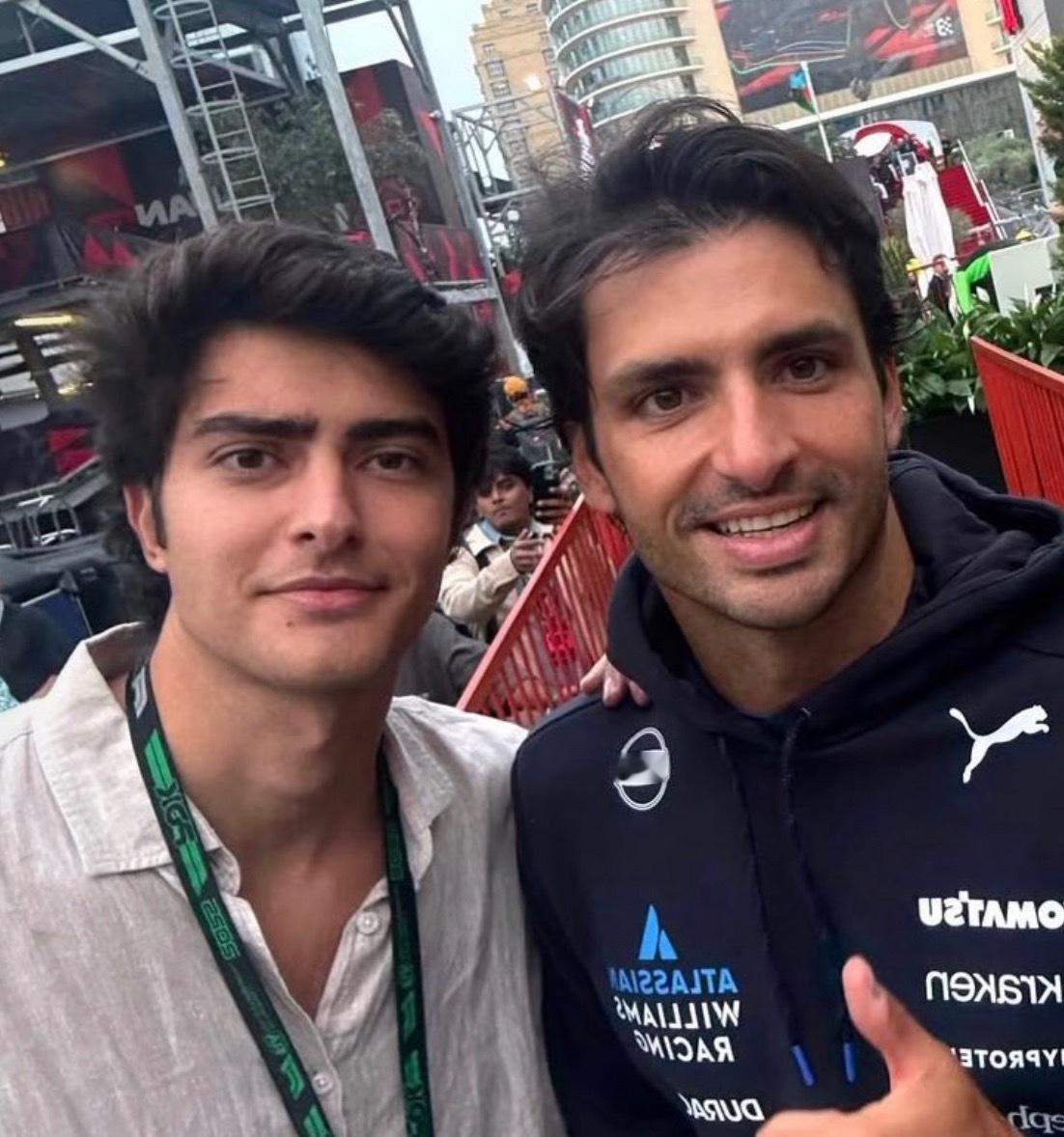 这不是上次导播切到的那个帅小哥～（好像和情圣是表兄弟｜