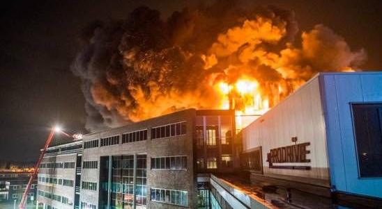 不能申请豁免！荷兰充当美国打手明抢中国资产，中国3天反制就告诉欧洲及美国