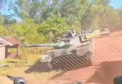 当地时间2025年12月22日，泰国前线官兵自己发布的作战画面，在中国制造的VT