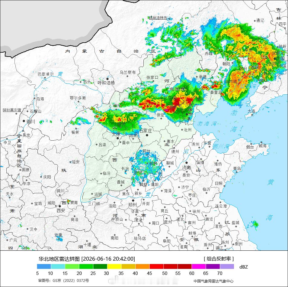 北京大雨今晚，北京又下了一场对流暴雨，局地还伴有冰雹，注意安全！