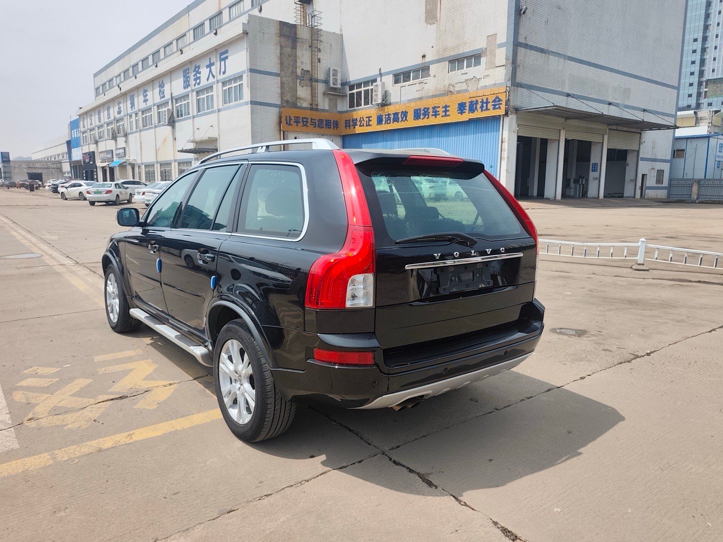 14年沃尔沃XC902.5T大学老师一手车14年上牌沃尔沃XC902
