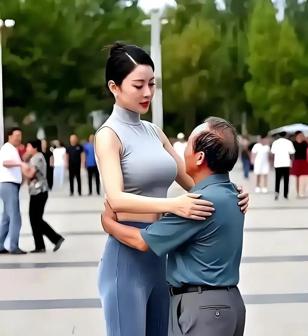 交谊舞场被曝成暧昧温床，网友吐槽“跳着跳着家就散了”我刷到一条帖子，老伴天天去公