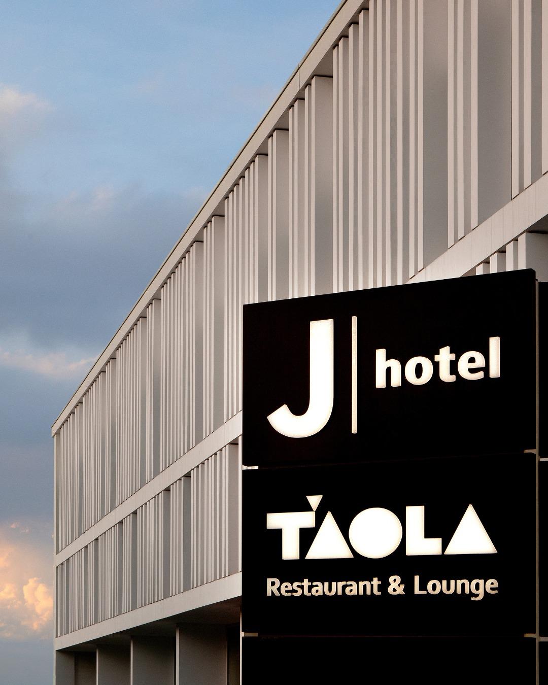 【近4000万的非足球收入】尤文图斯不仅是一家足球俱乐部，孔蒂纳萨有一整套完整的