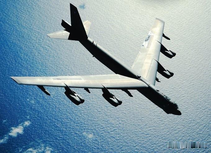 据福克斯报道，美国空军一架B-52“同温层堡垒”战略轰炸机今天（2026年6