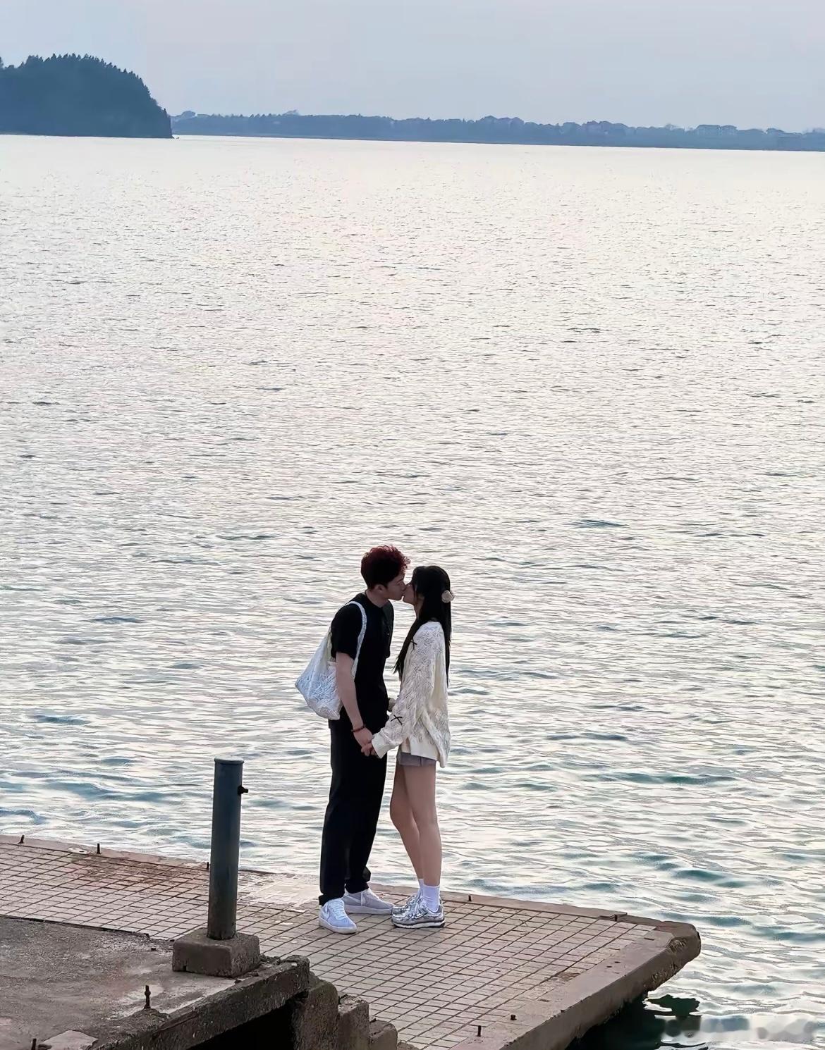 相爱真的是一件很难但是很幸福的事情​​​