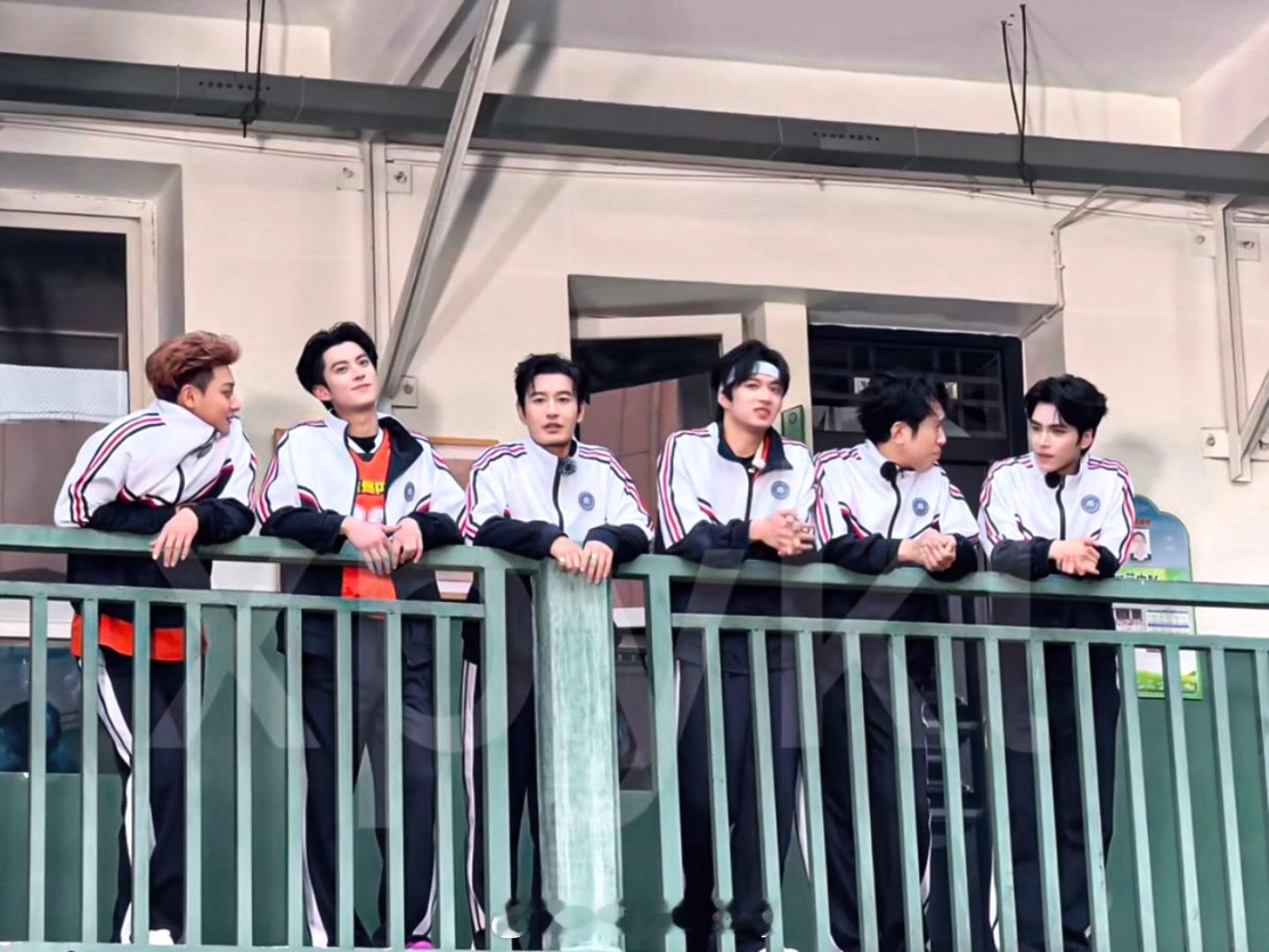 特别有少年感的宇宙闪烁团