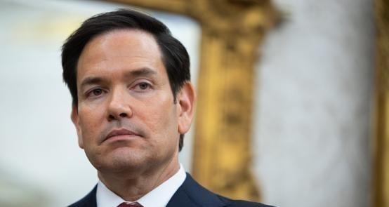 美国国务卿卢比奥的言语震惊了全世界一句话让华盛顿的会议室安静下来，也让大洋这头