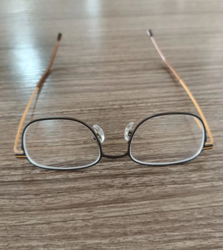 昨天和同事组团去深圳横岗眼镜城配眼镜，我们去了6个人，配了5副眼镜，人均花费如下