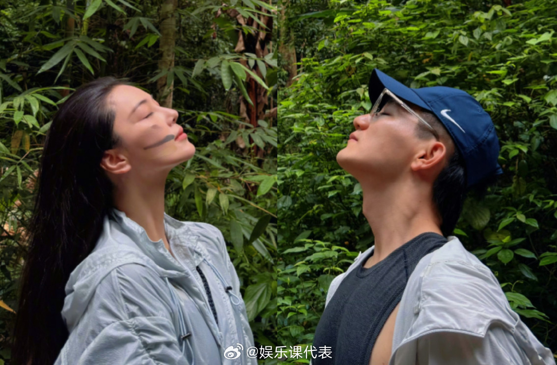 张馨予何捷情侣头像模版何捷身材张馨予与丈夫何捷拍摄情侣头像，夫妻互动甜蜜，何捷