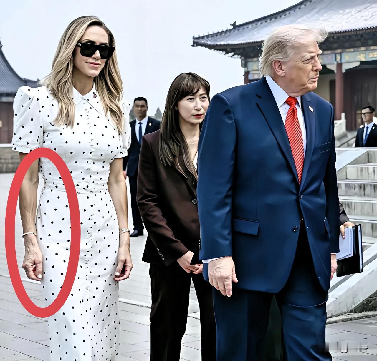 特朗普出国访问，80岁的他只带了二儿媳出行，妻子和女儿没有随行。显然这位二儿媳陪