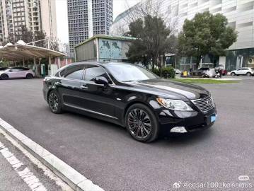 这辆开过的雷克萨斯LS460L，实表跑了12.5万公里，全车原版只有补...