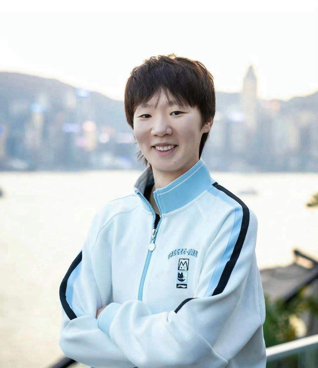 近两届WTT年终总决赛单打冠、亚军2023名古屋女子总决赛:女单冠军孙颖莎，亚军