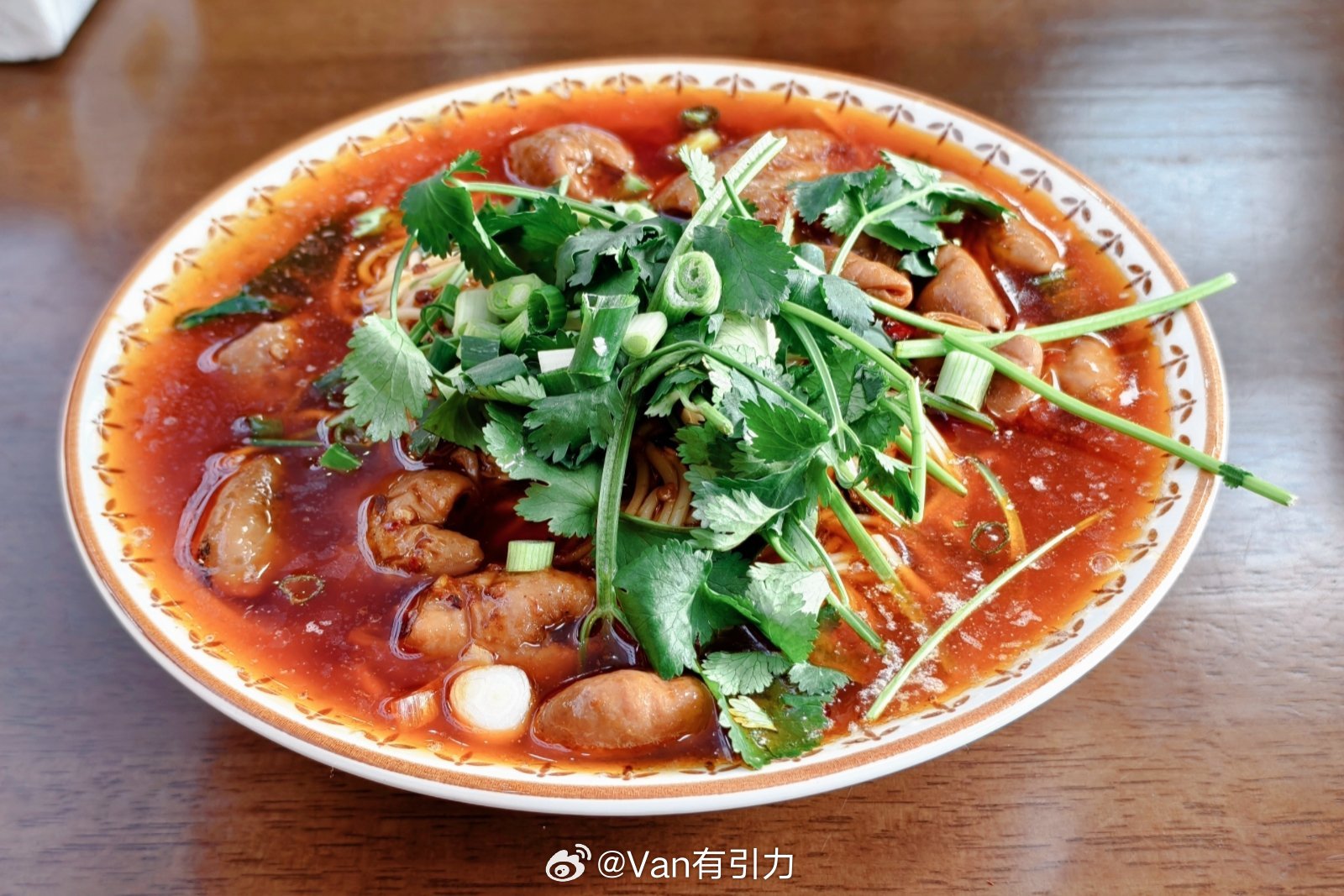 来了三天只吃过一次米饭，然后不是小面就是火锅，这你受的了吗？顺便问一句，738的