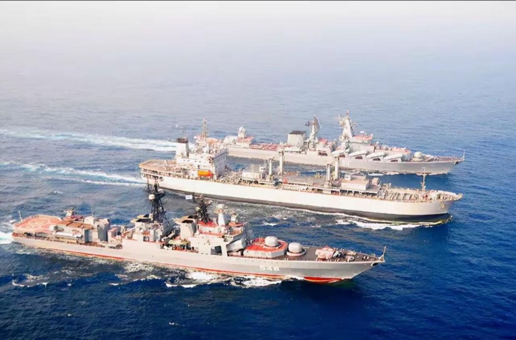 “台海兵推闹剧：4万伤亡？100艘战舰沉没？美媒报告自欺欺人，解放军东风导弹成‘隐形杀手’，美军航母恐成‘活靶’！”