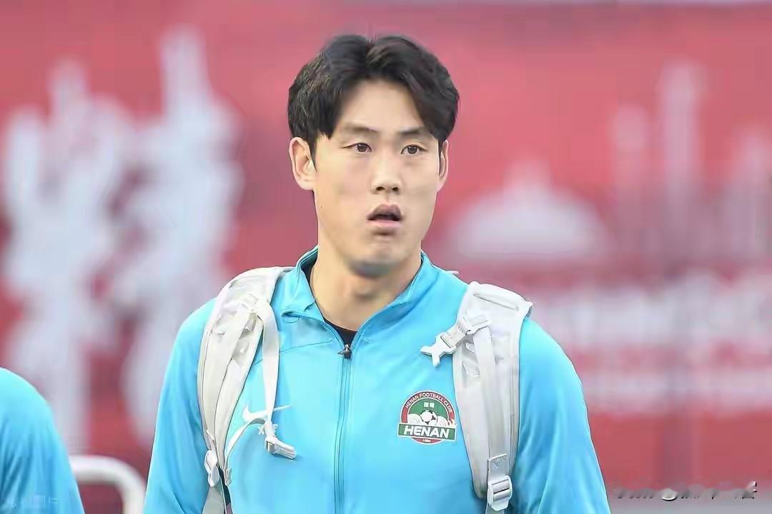 徐浩峰新赛季恐重新身披河南队战袍征战中超联赛！就在前两天河南队公布了本赛季引进