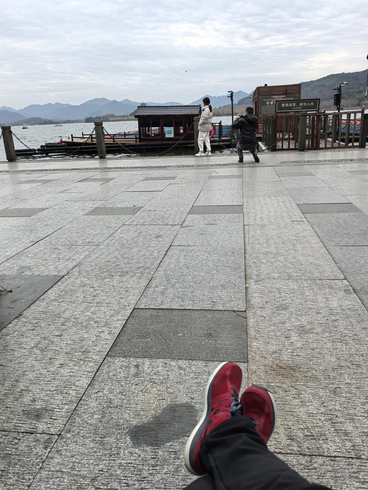 三十功名尘与土，尽在一碗蟹黄面[doge]