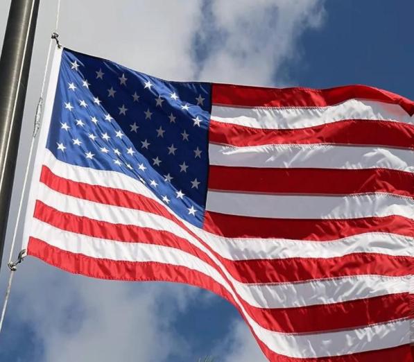 事情闹大了，美国、德国、英国、法国、意大利、加拿大、日本，七个国家凑一块发了联合