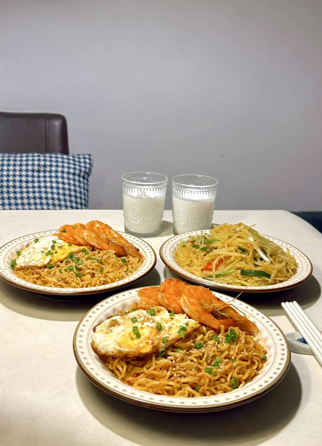 📃今天吃：🍲番茄鱼片🍲胡萝卜香菇炒肉🍲白灼菜心