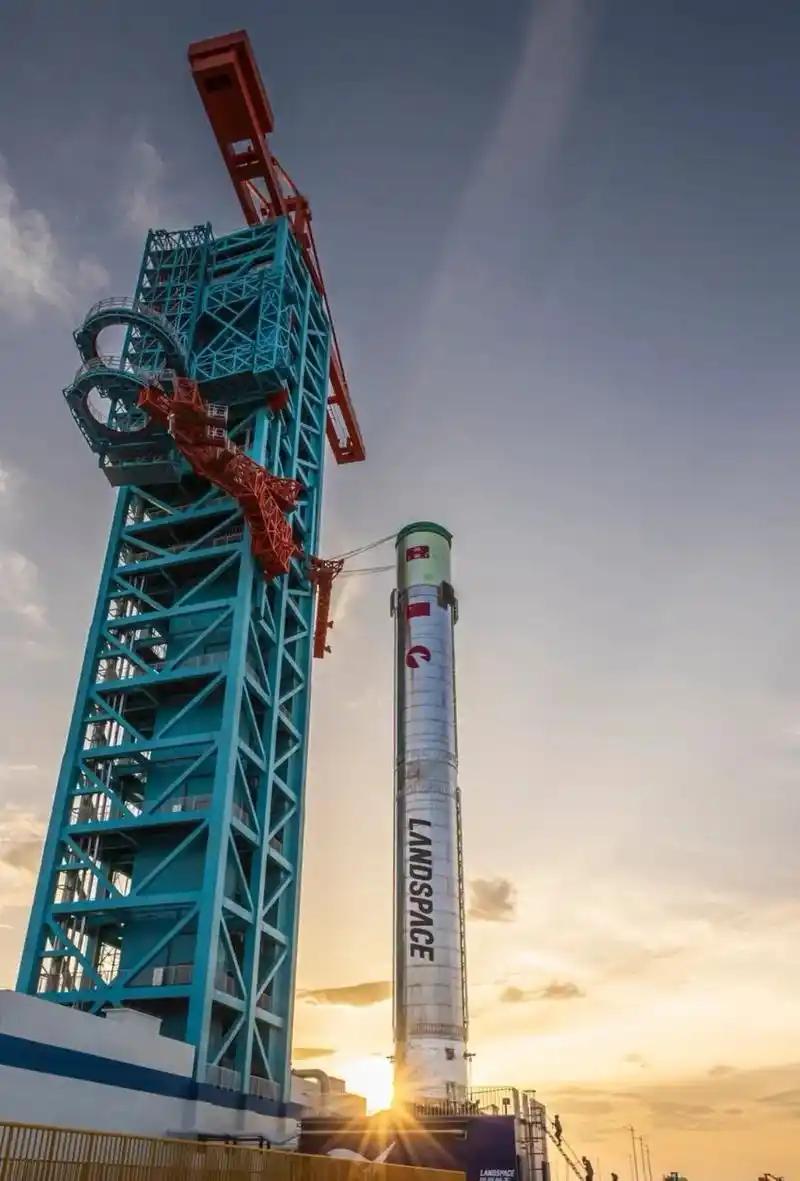 卫星发射有几种窗口期？本周末，市场关注的中国可回收火箭朱雀三号发射引人注目。