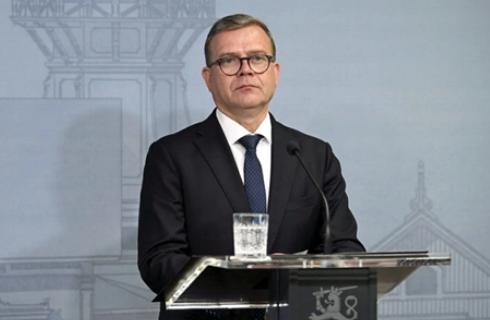 芬兰终于知道错了，总理亲自向中日韩道歉。最近芬兰那边的种族歧视风波闹得沸沸扬