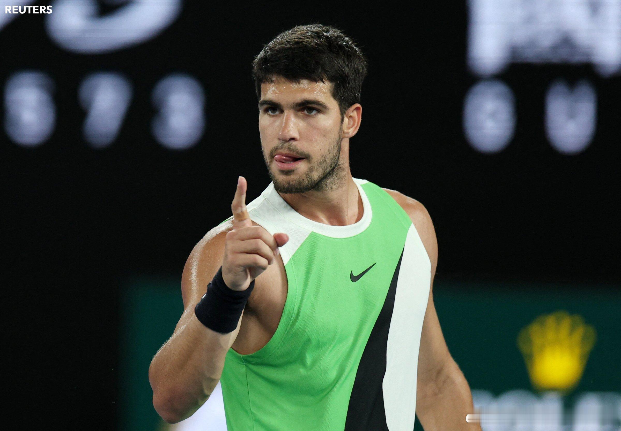 前四种子包揽澳网男单四强今年澳网男单4强由前4种子包揽，这是自公开赛时代开始以