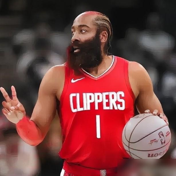 哈登职业生涯常规赛出勤率如下！新秀赛季76场——92.6%，第二个赛季82场——