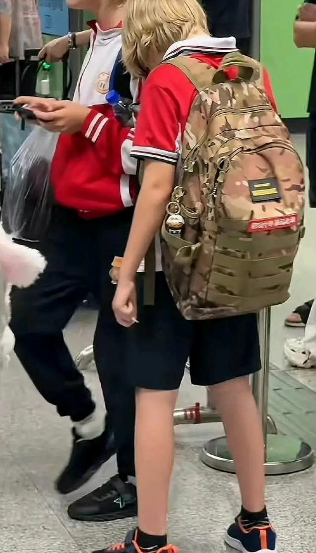外国小孩：“国外货就是小众，就是高级”