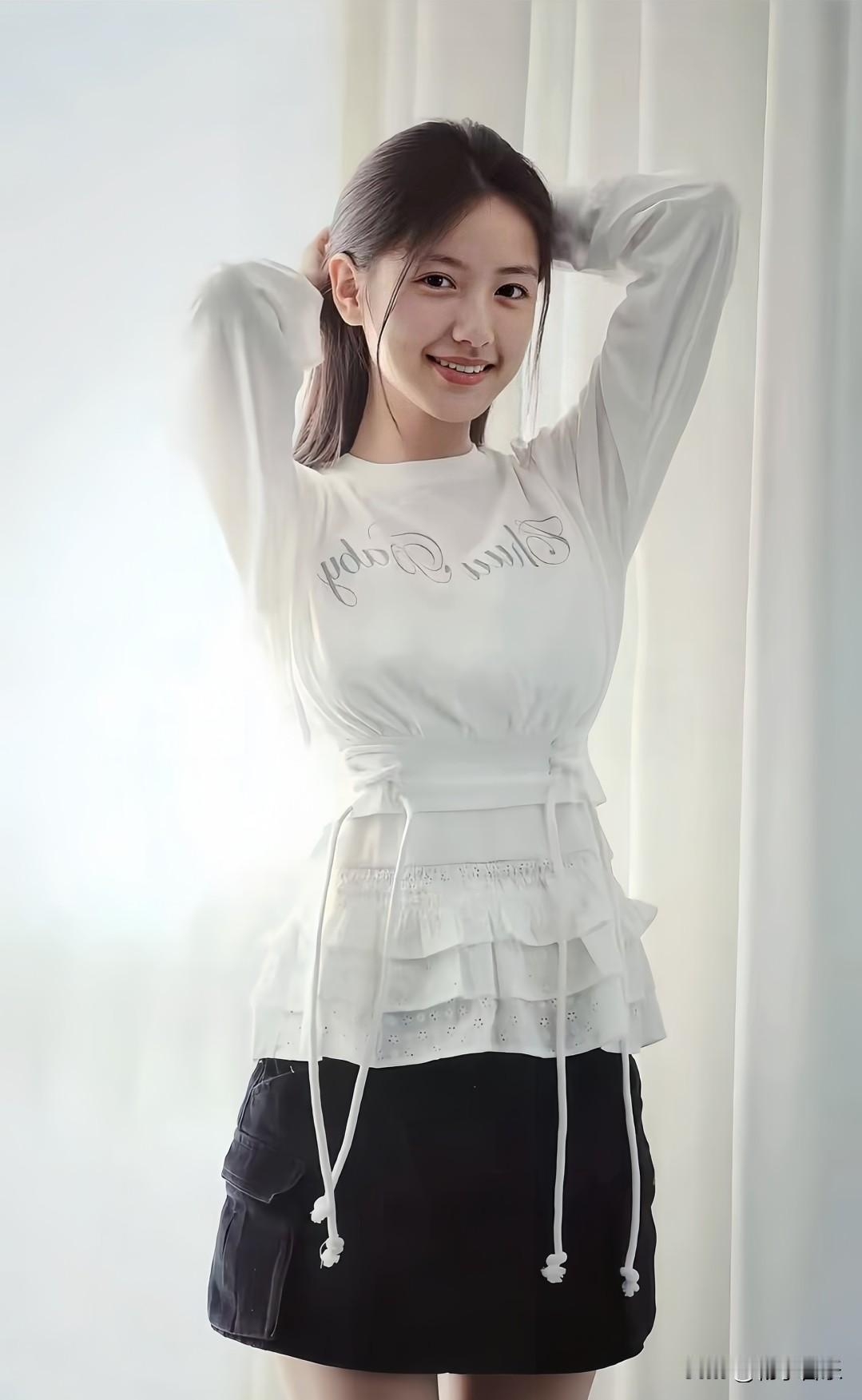 甜酷小姐姐上线！软萌颜值撞碎少女心，酷感细节又超撩，谁不爱呀。甜酷少女心甜系女